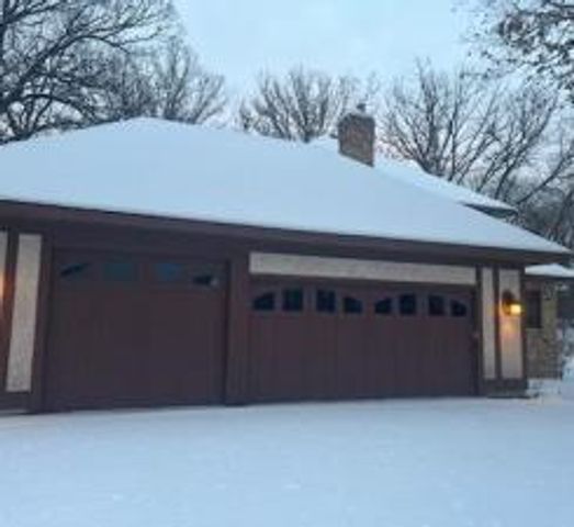 2700 Olde Wood Court, Minnetonka, MN 55391