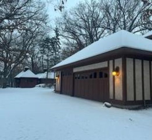 2700 Olde Wood Court, Minnetonka, MN 55391