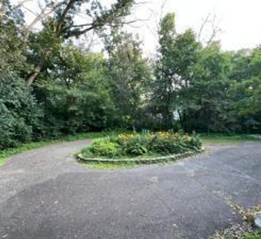 2700 Olde Wood Court, Minnetonka, MN 55391