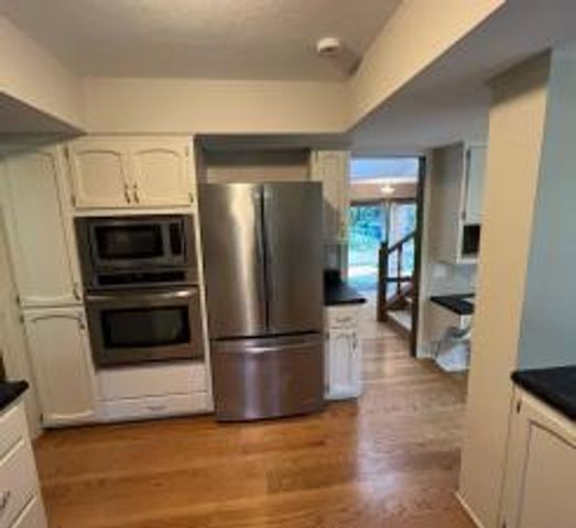 2700 Olde Wood Court, Minnetonka, MN 55391