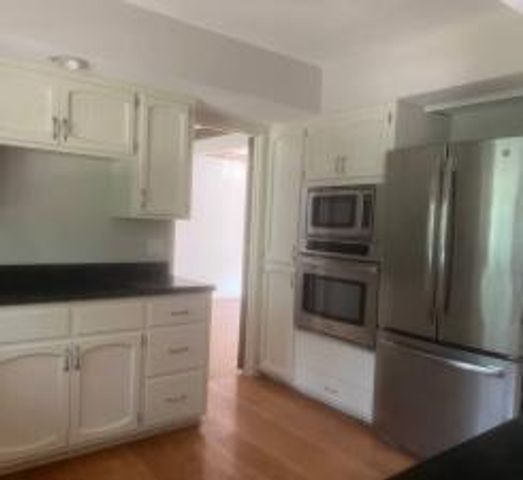 2700 Olde Wood Court, Minnetonka, MN 55391