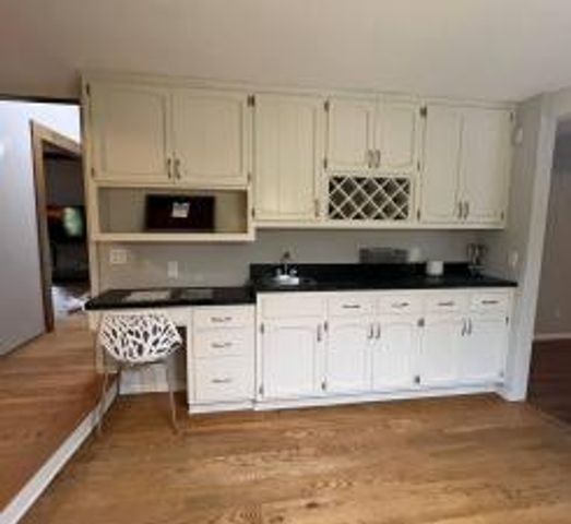 2700 Olde Wood Court, Minnetonka, MN 55391