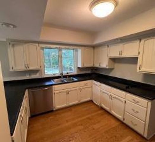 2700 Olde Wood Court, Minnetonka, MN 55391