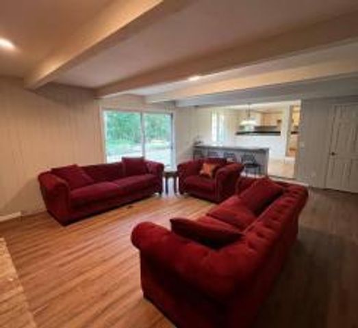 2700 Olde Wood Court, Minnetonka, MN 55391