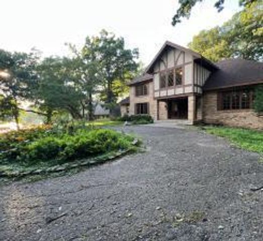 2700 Olde Wood Court, Minnetonka, MN 55391