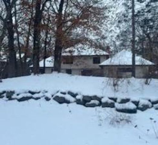 2700 Olde Wood Court, Minnetonka, MN 55391