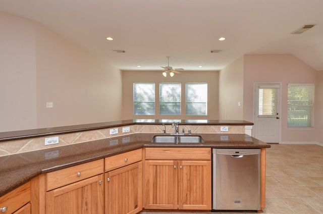 18323 S Elizabeth Shore Loop, Cypress, TX 77433