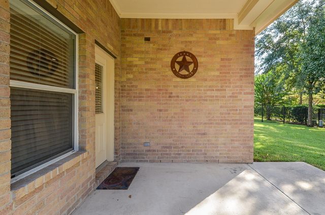 18323 S Elizabeth Shore Loop, Cypress, TX 77433