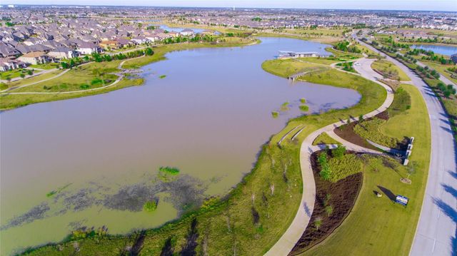 18323 S Elizabeth Shore Loop, Cypress, TX 77433