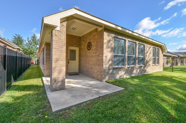 18323 S Elizabeth Shore Loop, Cypress, TX 77433