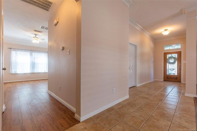 18323 S Elizabeth Shore Loop, Cypress, TX 77433
