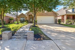 18323 S Elizabeth Shore Loop, Cypress, TX 77433