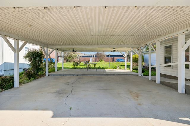 247 Edgewood St, Alexandria, TN 37012