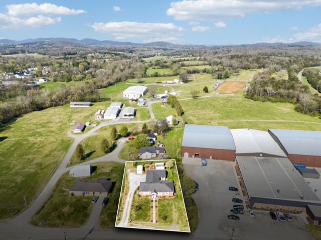 247 Edgewood St, Alexandria, TN 37012