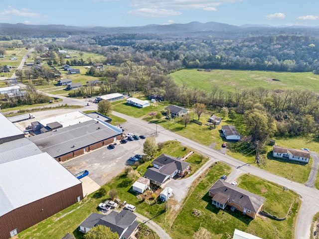 247 Edgewood St, Alexandria, TN 37012