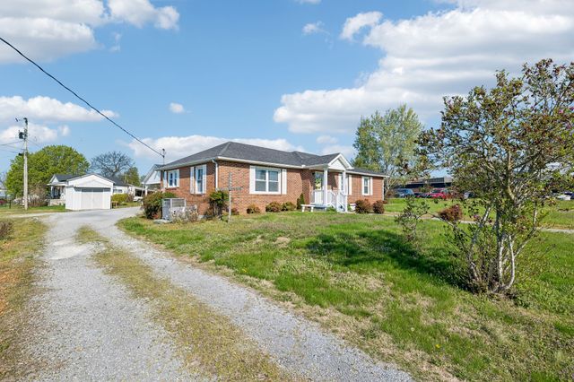 247 Edgewood St, Alexandria, TN 37012