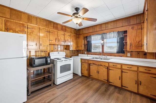247 Edgewood St, Alexandria, TN 37012