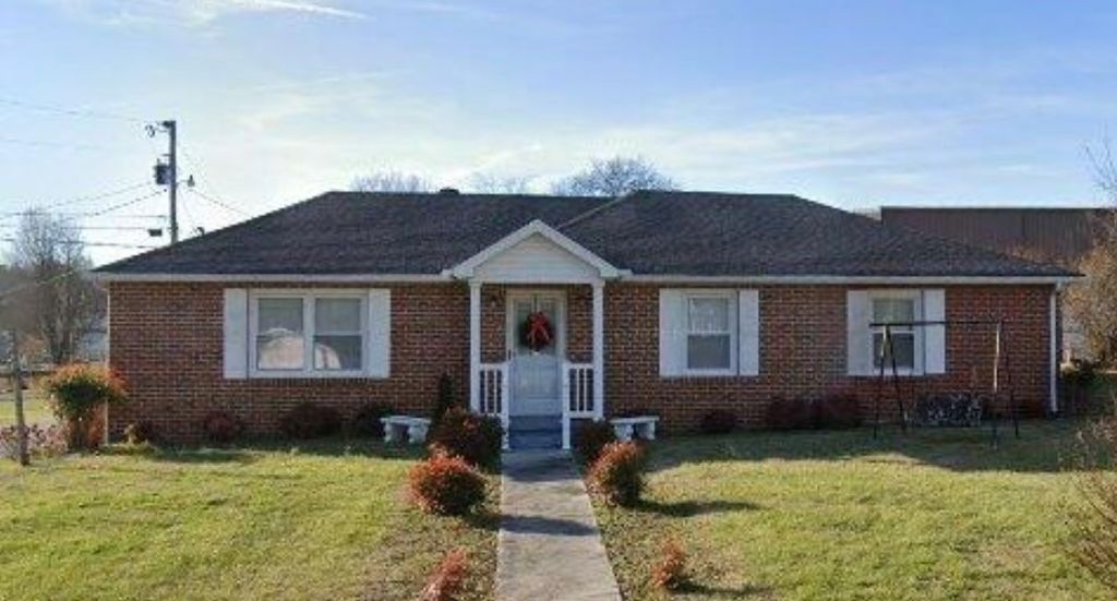 247 Edgewood St, Alexandria, TN 37012