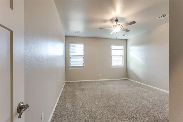 10812 NW 28th Street, Yukon, OK 73099