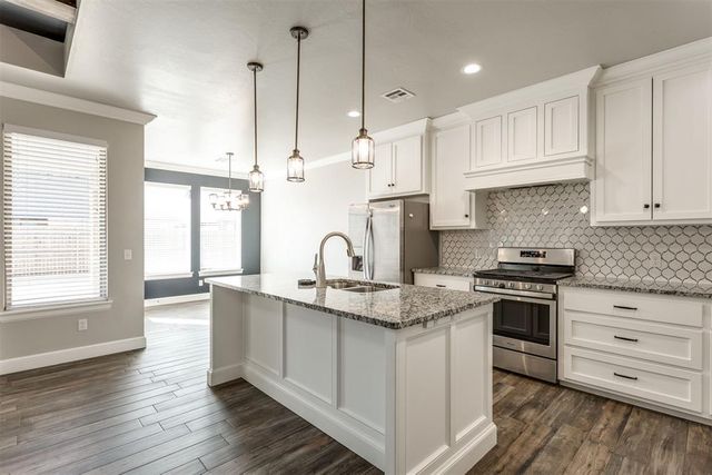 10812 NW 28th Street, Yukon, OK 73099