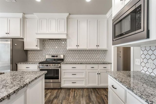 10812 NW 28th Street, Yukon, OK 73099