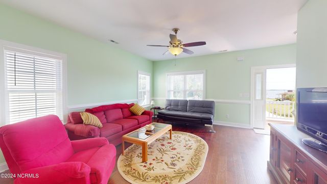 250 Riverside Drive, Sneads Ferry, NC 28460