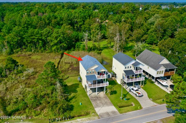 250 Riverside Drive, Sneads Ferry, NC 28460