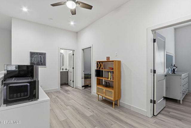 201 Desert Pass Street 8, El Paso, TX 79912