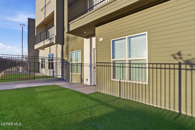 201 Desert Pass Street 8, El Paso, TX 79912