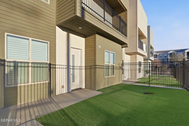 201 Desert Pass Street 8, El Paso, TX 79912