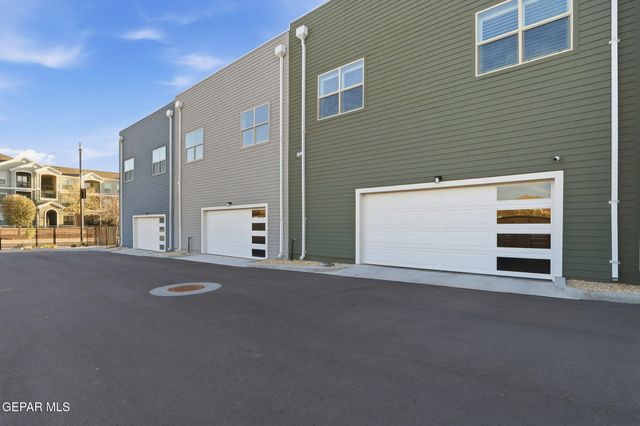 201 Desert Pass Street 8, El Paso, TX 79912