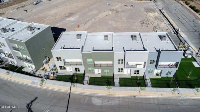 201 Desert Pass Street 8, El Paso, TX 79912
