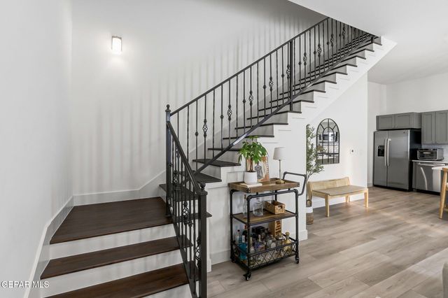 201 Desert Pass Street 8, El Paso, TX 79912