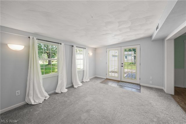 3796 Santom Road N, Stow, OH 44224