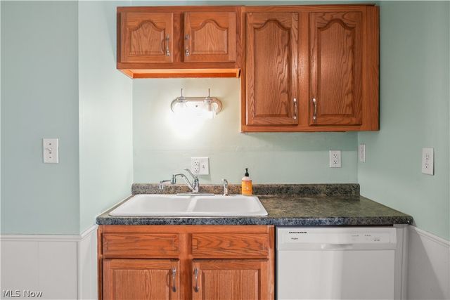 3796 Santom Road N, Stow, OH 44224