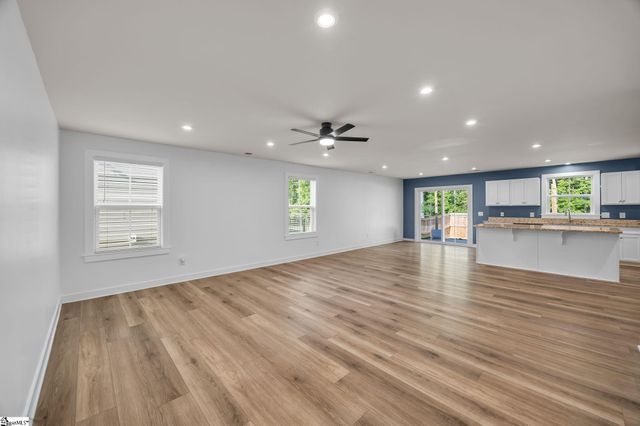 161 Southwell Street, Woodruff, SC 29388