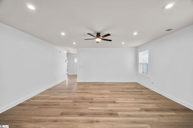 161 Southwell Street, Woodruff, SC 29388