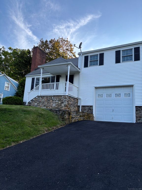 9 Summit Road, Prospect, CT 06712