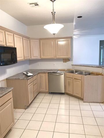 1928 NW 157th Street, Edmond, OK 73013