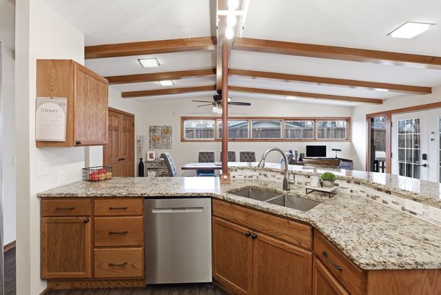 2470 N Coolidge Ave, Wichita, KS 67204