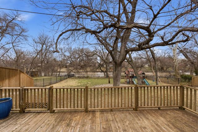 2470 N Coolidge Ave, Wichita, KS 67204