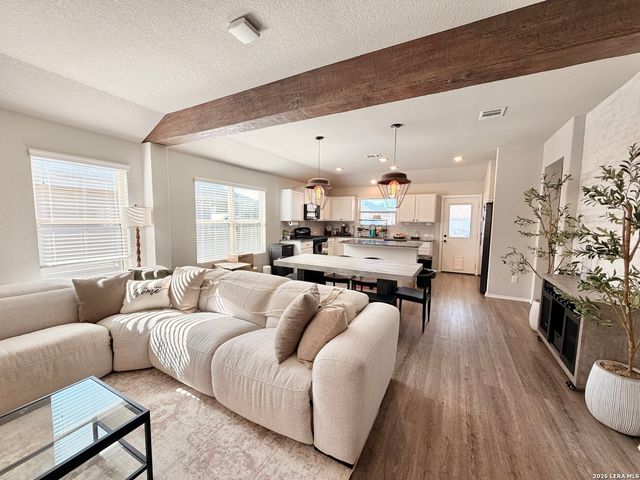 5230 Blue Ivy, Bulverde, TX 78163