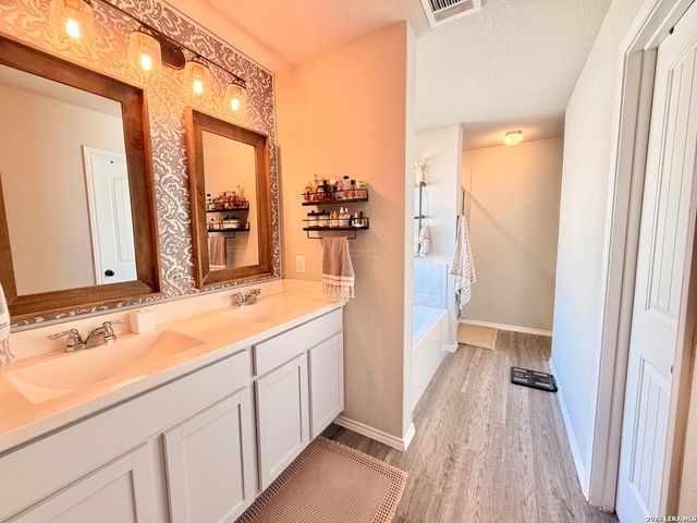 5230 Blue Ivy, Bulverde, TX 78163