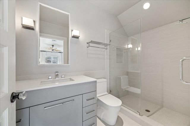 24 Miramar Heights Circle, Sugar Land, TX 77479