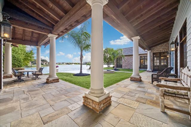 24 Miramar Heights Circle, Sugar Land, TX 77479