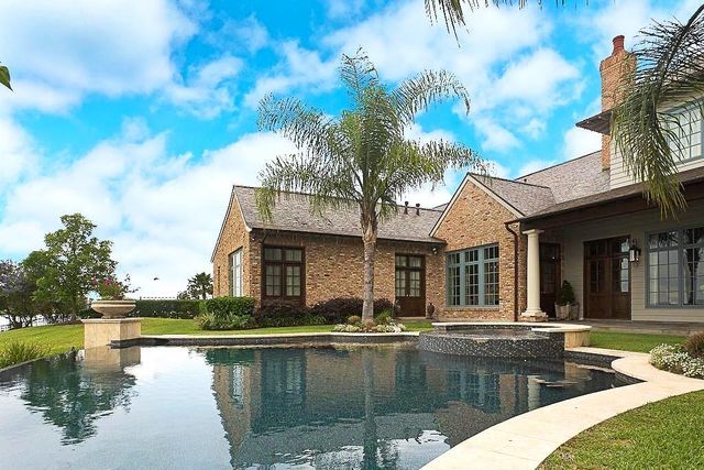 24 Miramar Heights Circle, Sugar Land, TX 77479