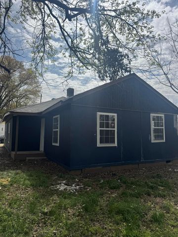 2028 AMITY AVE, Memphis, TN 38108