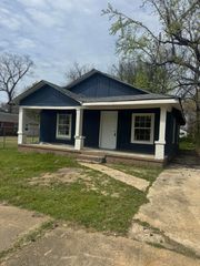 2028 AMITY AVE, Memphis, TN 38108