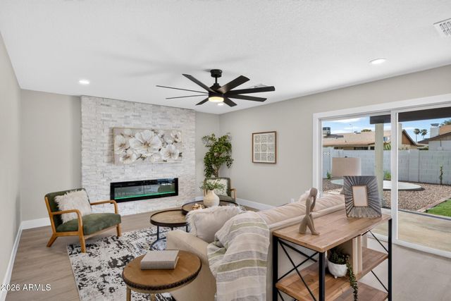 2046 E HARVARD Drive, Tempe, AZ 85283