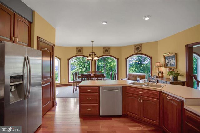 1299 EDISON HEIGHTS RD, Sunbury, PA 17801